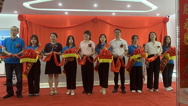 আমাদের নতুন বাড়িতে যাওয়ার উদযাপন! কোম্পানির হাউসওয়ার্মিং উদ্বোধনী অনুষ্ঠান