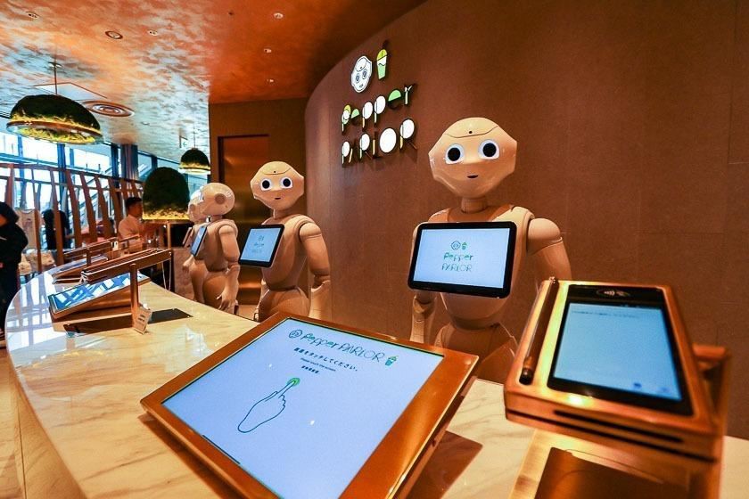 ক্যাটারিং শিল্পে এআই-তে মিনি কম্পিউটারের আবেদন